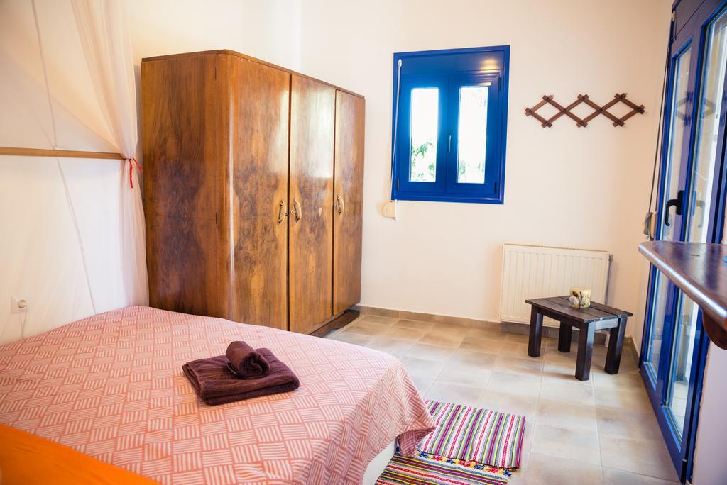 Villa Marqua Kalavarda Bagian luar foto