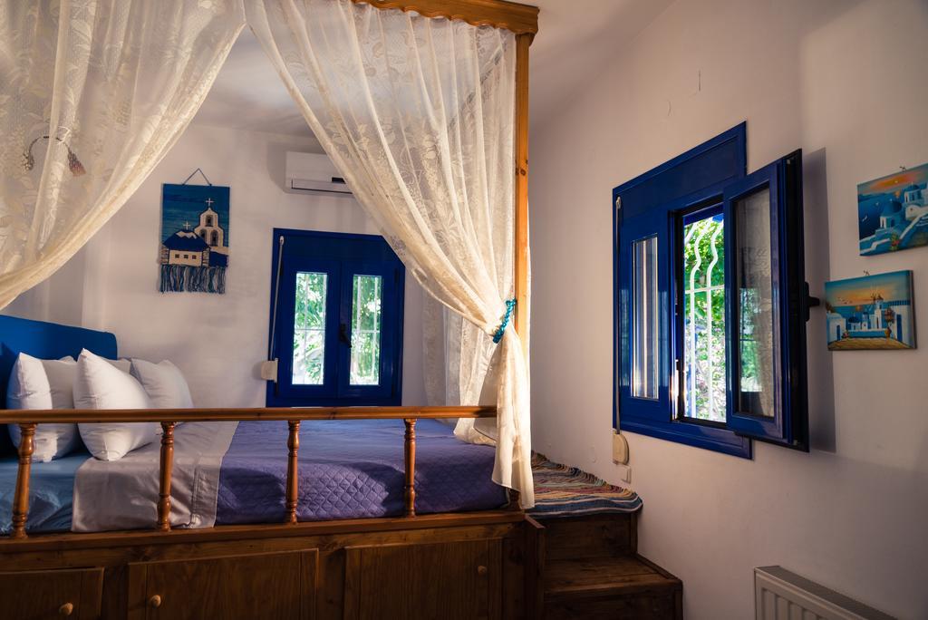 Villa Marqua Kalavarda Bagian luar foto