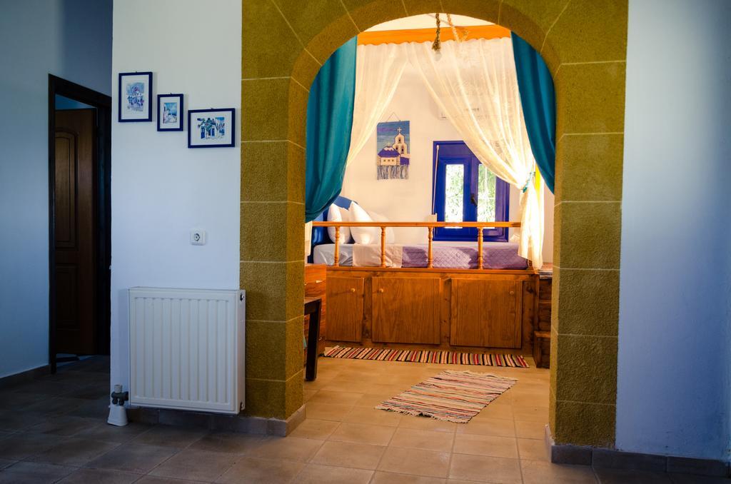 Villa Marqua Kalavarda Bagian luar foto